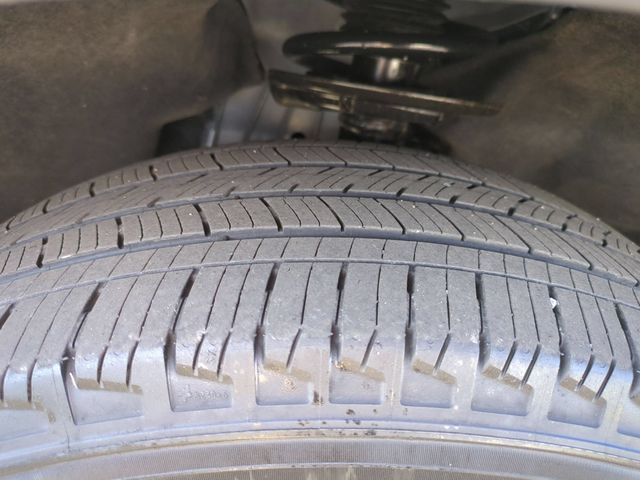 Used 2022 Gray Ford XLT image 11