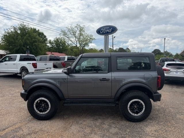 Carbonized Gray Metallic 2026 Ford Bronco SUV / Crossover Four-Wheel Drive Automatic