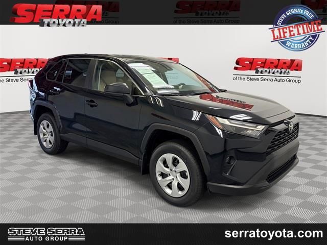 2025 Toyota RAV4 LE FWD
