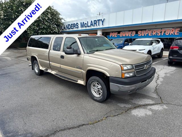 Sandstone Metallic 2005 Chevrolet Silverado 2500HD Pickup Truck Four-Wheel Drive 5-Speed Automatic