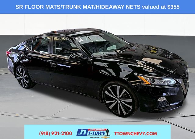 Super Black Clearcoat 2022 Nissan Altima Sedan Front-Wheel Drive Continuously Variable Transmission