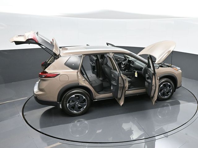 2024 Nissan Rogue SV 43