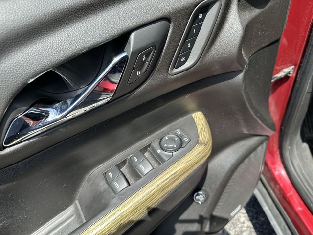 Used 2019 Red GMC Denali image 17