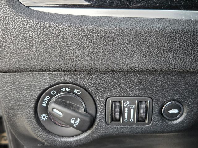 Used 2018 Black Chrysler S image 29