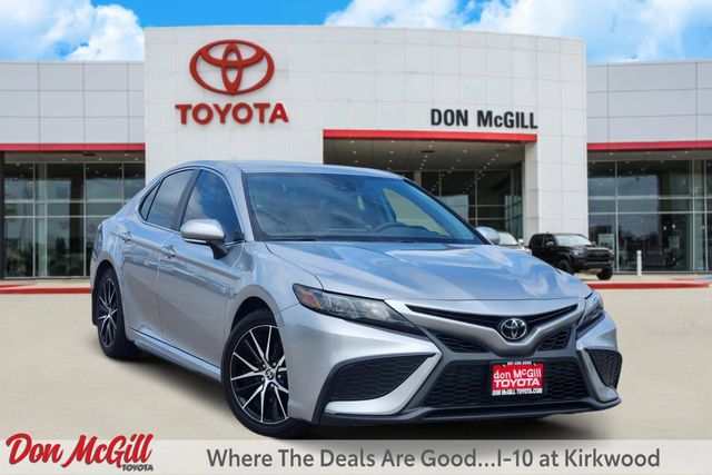 2023 Toyota Camry SE Silver at Community Honda