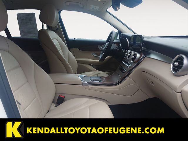 Used 2022 White Mercedes-Benz GLC 300 image 15