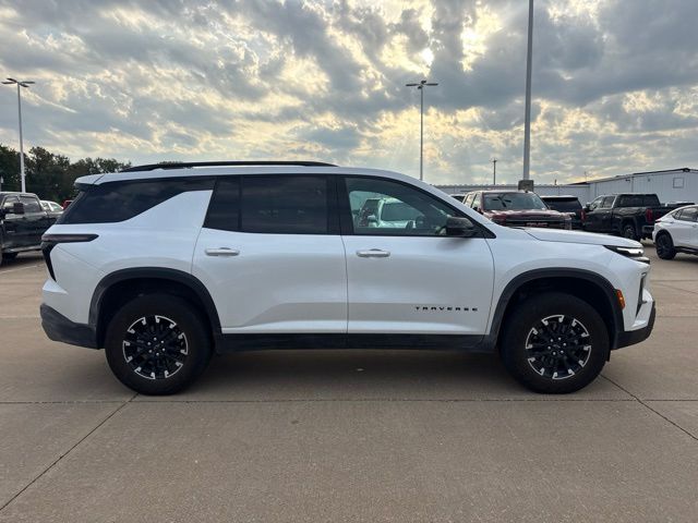 Used 2025 Chevrolet Traverse SUV