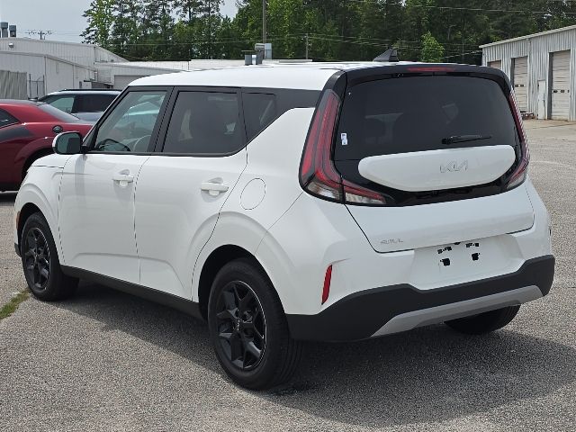 2025 Kia Soul LX:B02320