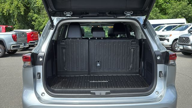 Used 2024 Toyota Highlander SUV