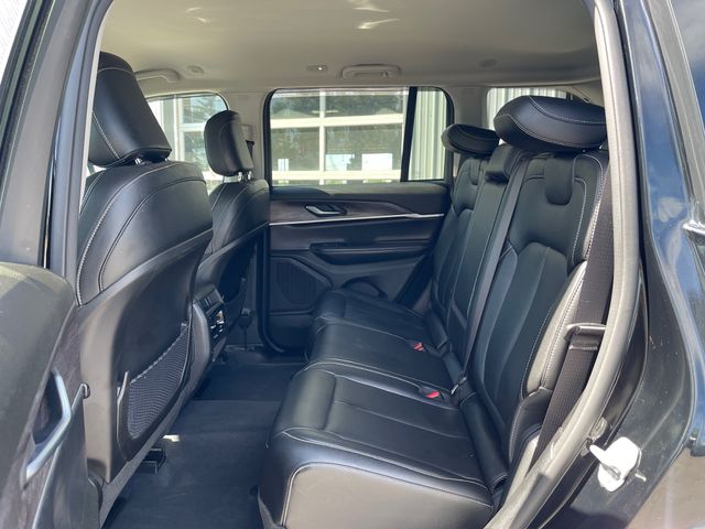 2023 Jeep Grand Cherokee Limited - Diamond Black exterior view 12