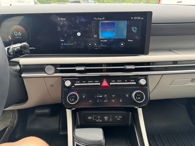 Used 2025 White Hyundai SEL Convenience image 28