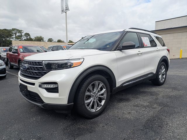 White Metallic 2020 Ford Explorer XLT RWD SUV / Crossover Rear-Wheel Drive Automatic
