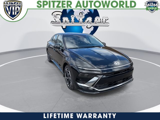 New 2026 Black Hyundai SEL Sport image 2