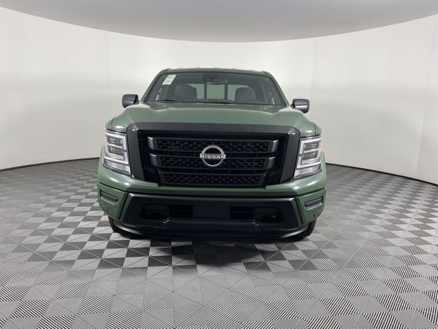 2024 Nissan Titan SV 3