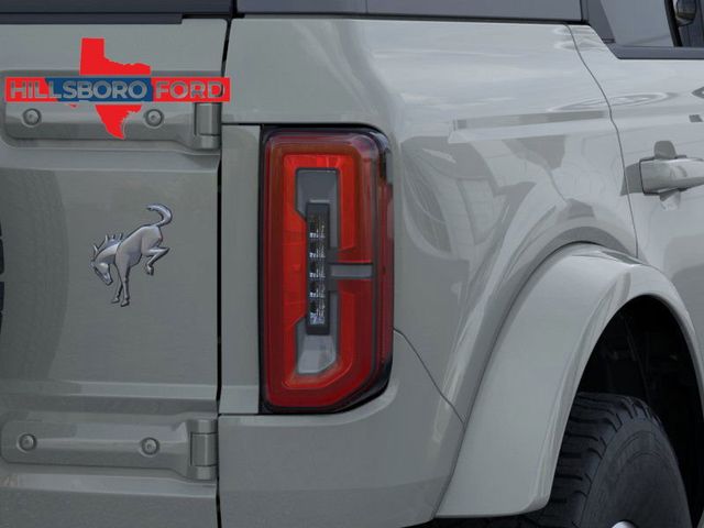 2024 Ford Bronco Outer Banks 23