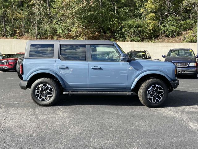 2024 Ford Bronco Outer Banks 2