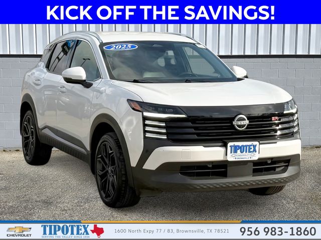 Aspen White Tricoat 2025 Nissan Kicks SUV / Crossover Front-Wheel Drive Continuously Variable Transmission