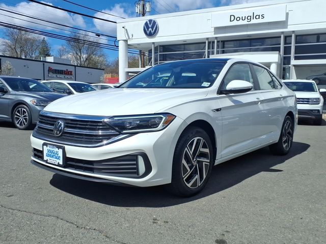 2024 Volkswagen Jetta - Image 2