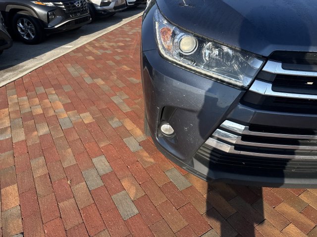 Used 2018 Toyota Highlander Hybrid SUV
