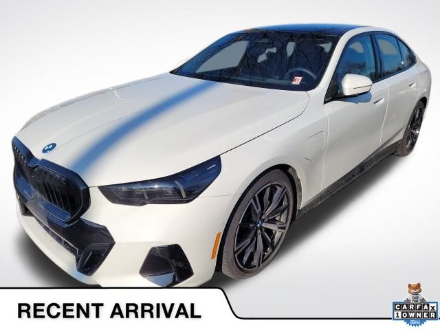 2026 BMW 5 Series 550e xDrive
