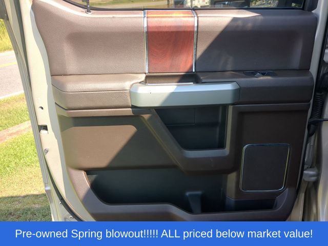 Used 2017 White Gold Metallic Ford King Ranch image 36