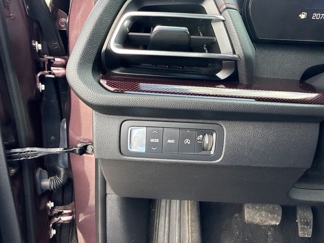 Used 2024 Chevrolet Traverse SUV