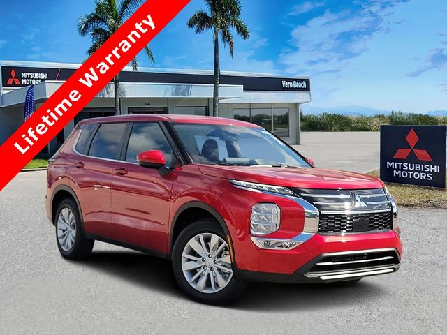 2026 Mitsubishi Outlander ES
