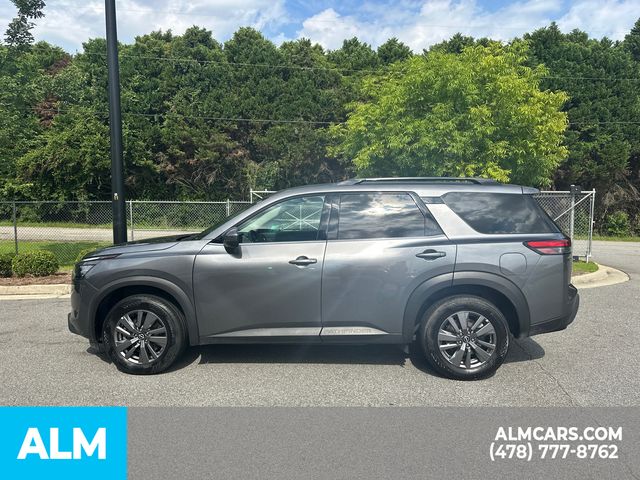 Used 2025 Gray Nissan SV image 9