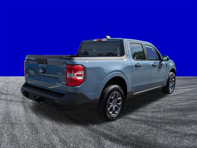 View vehicle photo 4