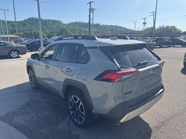 2019 Toyota RAV4 Adventure photo