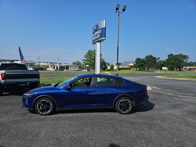 Deep Sea Blue 2025 Kia K4 Sedan Front-Wheel Drive Continuously Variable Transmission