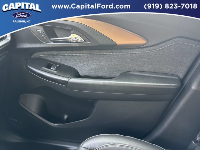 Used 2023 Red Chevrolet ACTIV image 29