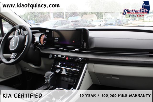 Used 2024 Kia Carnival Van