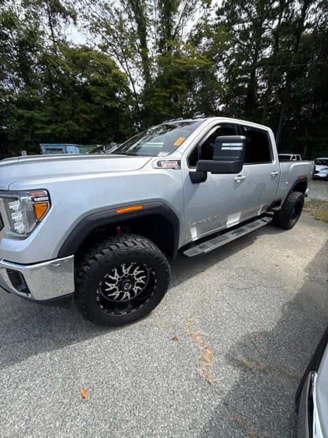 Used 2022 Silver GMC SLE image 4
