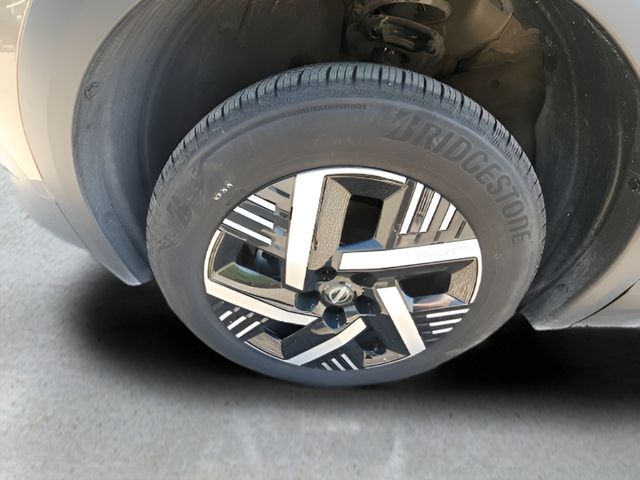 Used 2025 Nissan Kicks SUV