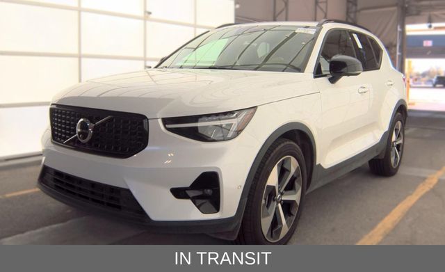 2025 Volvo XC40 Blanco SUV/Crossover Tracción en las cuatro ruedas Automática