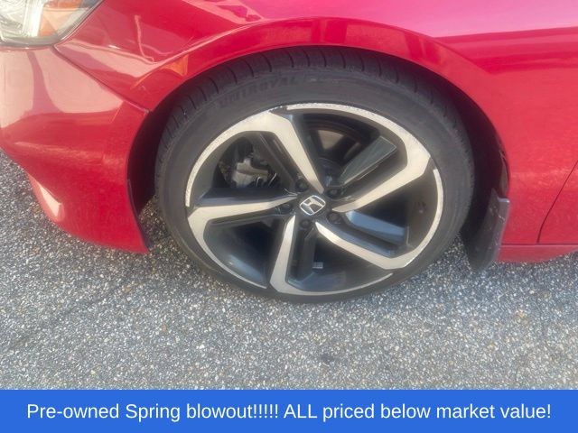 Used 2018  Honda Sport image 11