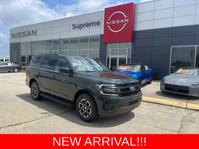 Forged Green Metallic 2022 Ford Expedition XL RWD SUV / Crossover 4X2 Automatic