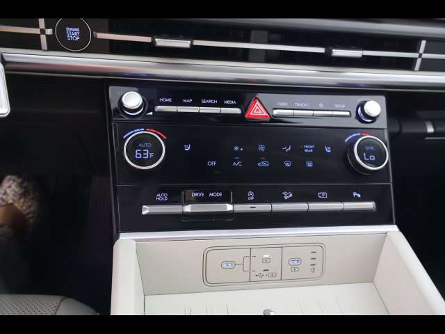 2025 Hyundai Santa Fe SEL - Photo 16