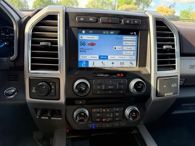 2017 White Ford Super Duty F-350 SRW Platinum 4X4 Truck