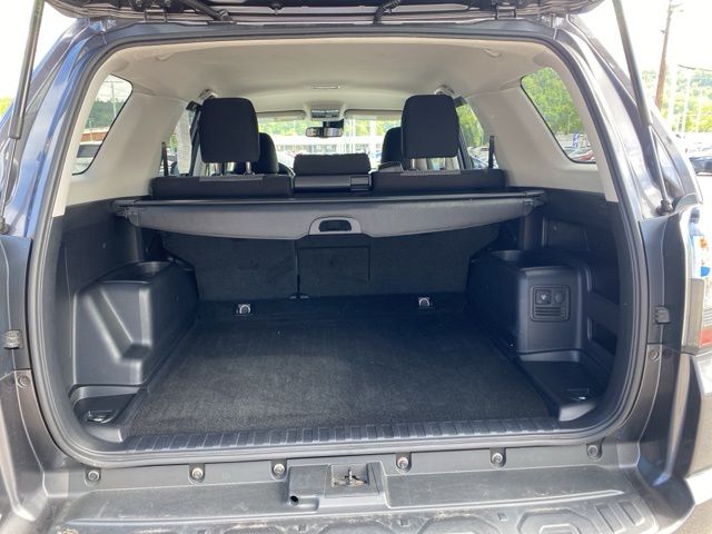2020 Toyota 4Runner SR5 photo