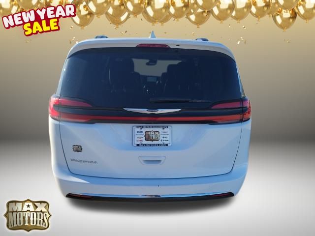 2022 Chrysler Pacifica Touring L 7