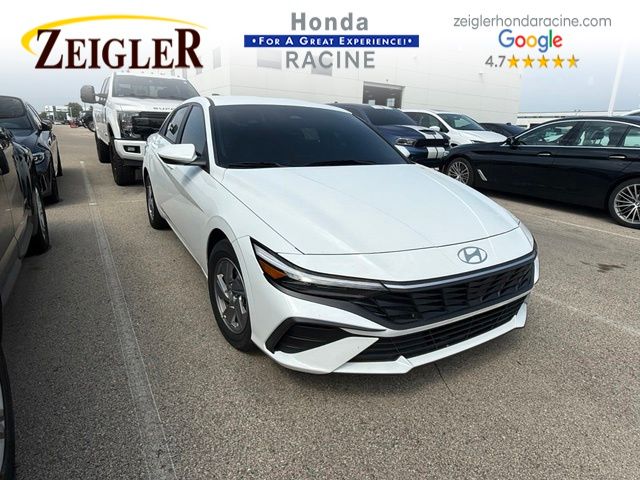 Serenity White 2024 Hyundai Elantra Sedan Front-Wheel Drive Continuously Variable Transmission