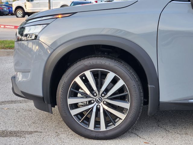 2025 Nissan Pathfinder Platinum photo 3