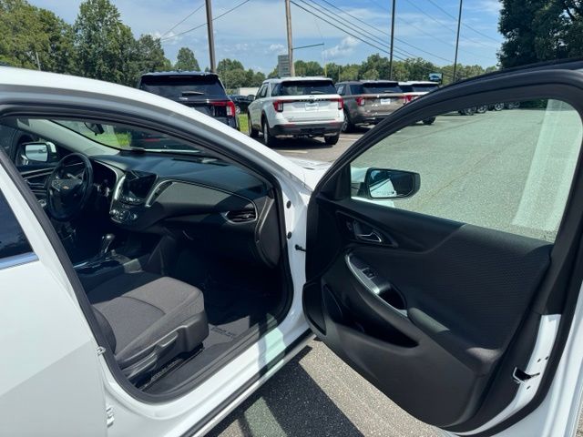 Used 2020 White Chevrolet RS image 13