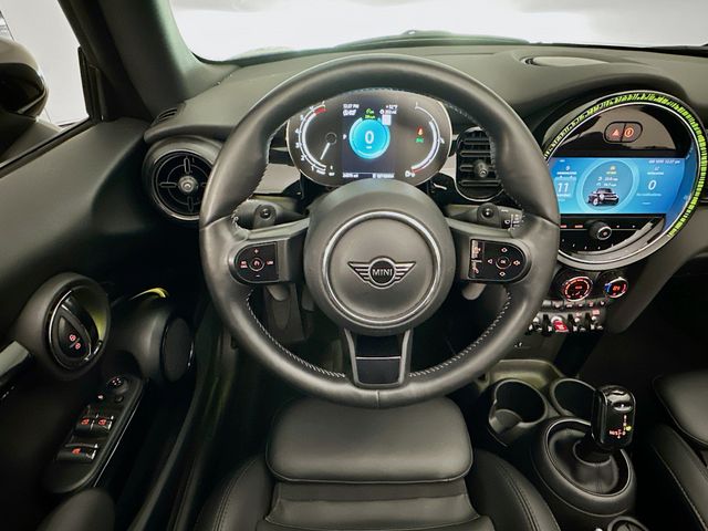 2022 MINI Cooper S Signature 11