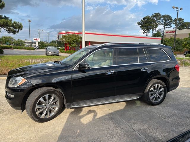 Used 2016 Black Mercedes-Benz GL 450 image 2