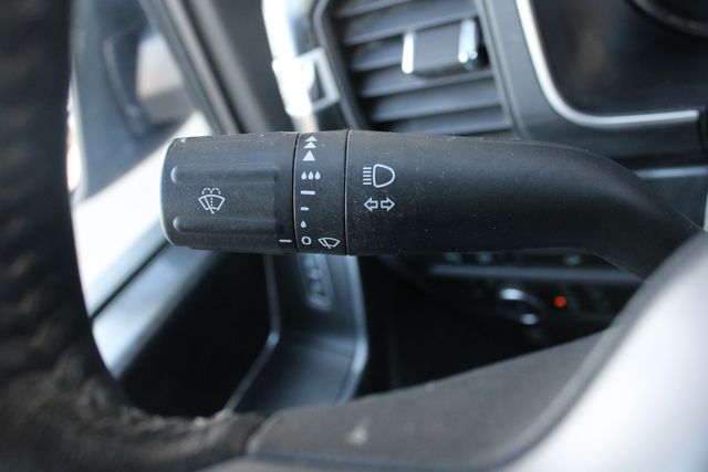 Used 2022 Blue Ford XLT image 11