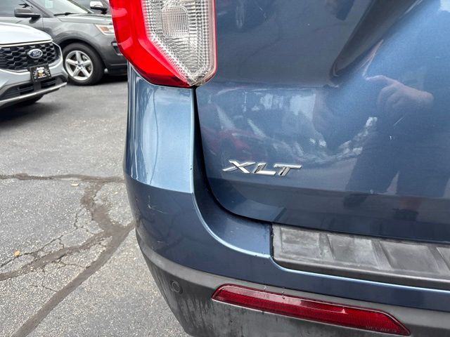 View vehicle photo 7