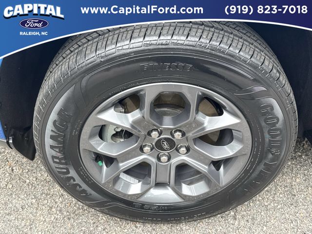 Used 2025 Blue Ford XLT image 13